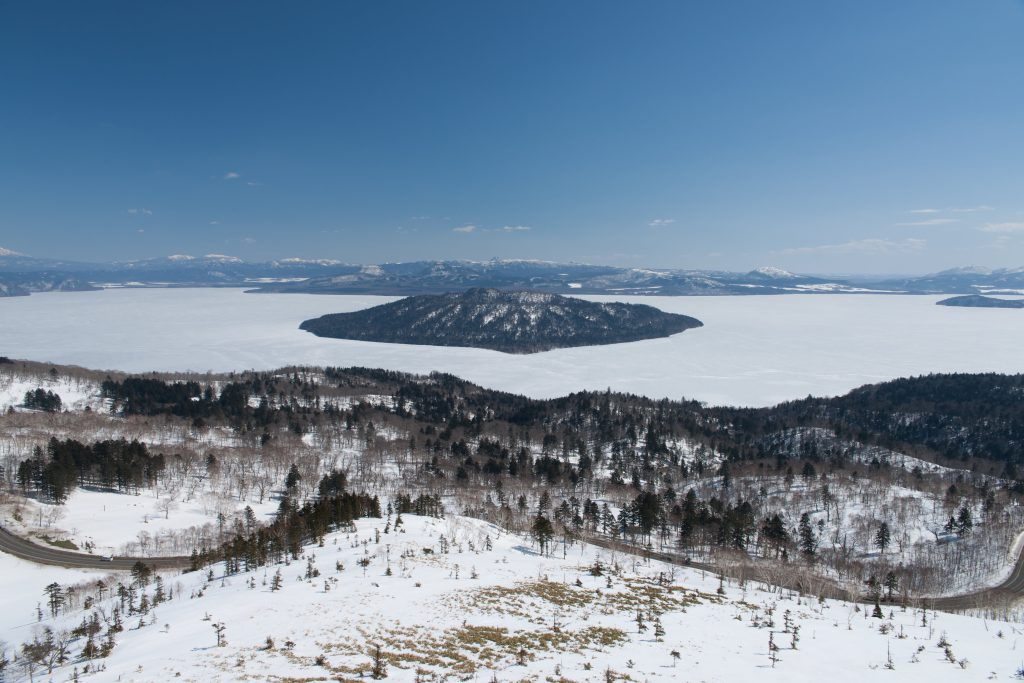 屈斜路湖～全面結氷する国内最大のカルデラ湖