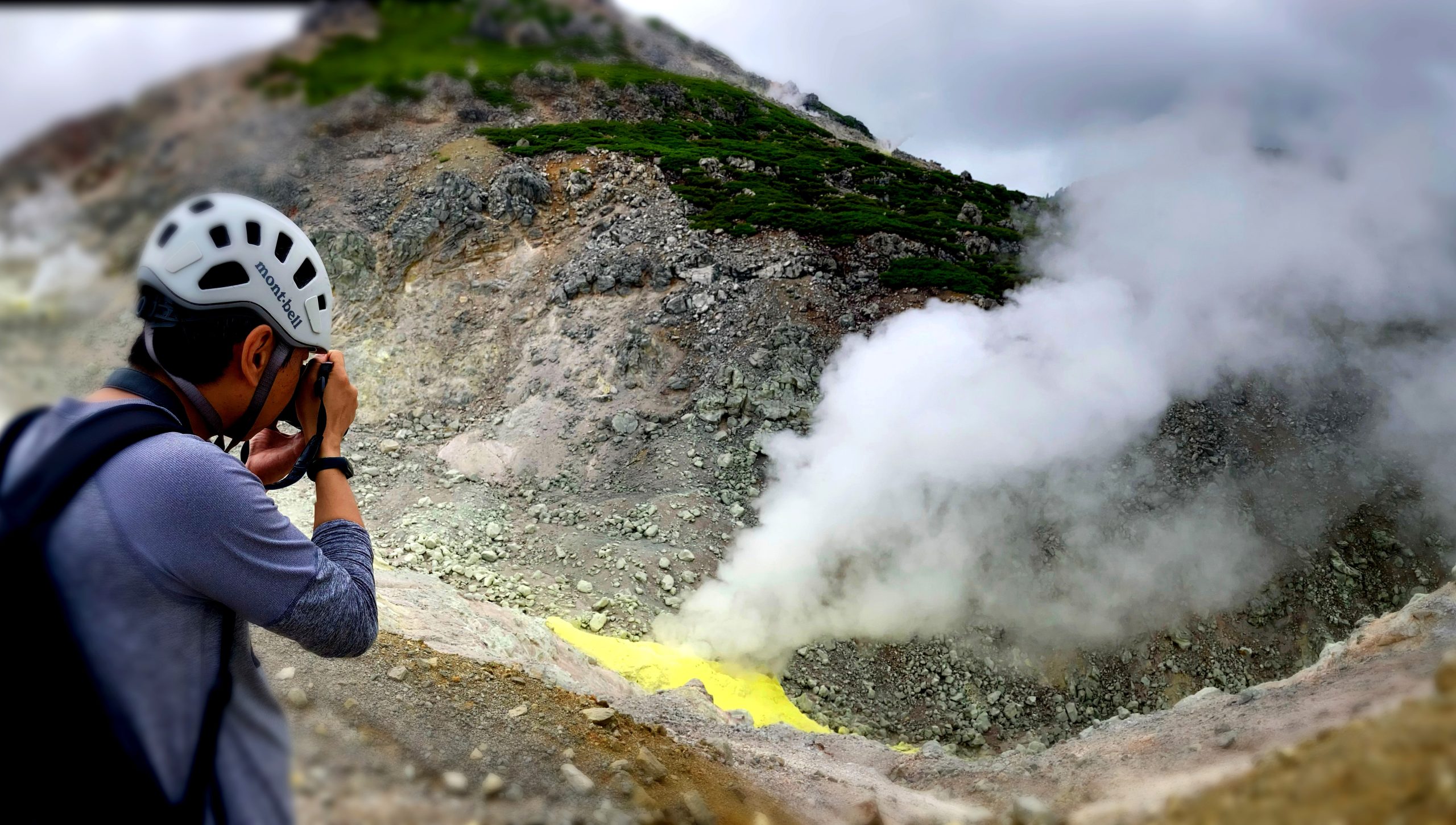 【ひがし北海道の活火山を登る】アトサヌプリトレッキングツアー