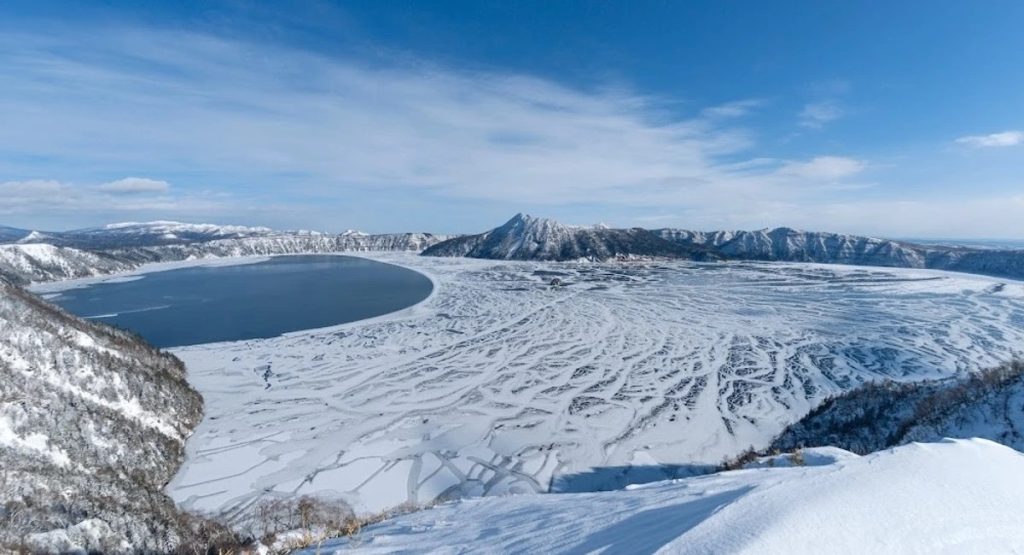 どこまで凍る？2024年冬期の摩周湖の結氷予測について